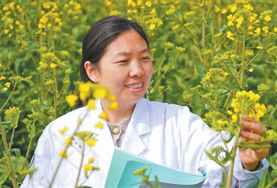 重庆市农业科学院油料作物研究所所长黄桃翠：为人民服务，练就更强的本领
