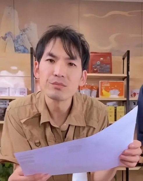 网红&ldquo;铁头惩恶扬善&rdquo;遭全网封禁，曾在直播间里自曝涉黄经历